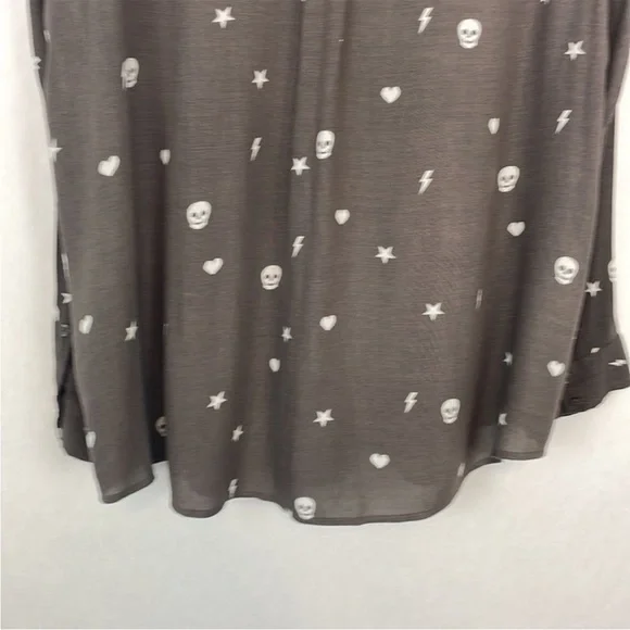 Torrid Dark Gray Lizzie Button Down Blouse with Skulls, Hearts, Stars. Size 3X. - Picture 9 of 12